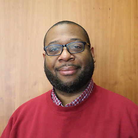 headshot of nigel smith