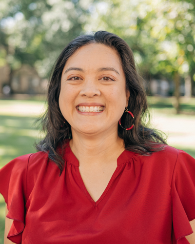 Emily Davis headshot